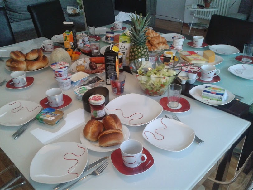 Brunch at the GIMP apartments, after the last day of LGM