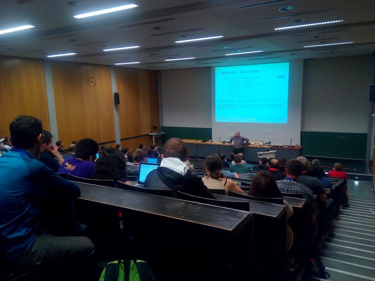 Conférence à GUADEC